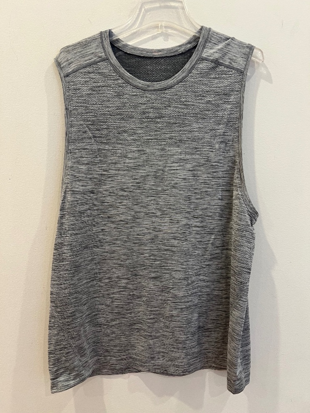 Lululemon Metal Vent Tech Tank Top Mens XL Extra Large Heathered Gray Muscle Gym